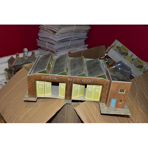 199 - A QUANTITY OF CONSTRUCTED OO/HO GAUGE LINESIDE BUILDINGS, quantity of model railway and Hobbies maga... 