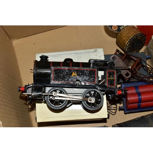 205 - A QUANTITY OF UNBOXED AND ASSORTED HORNBY O GAUGE MODEL RAILWAY ITEMS, to include No.40 tank locomot... 