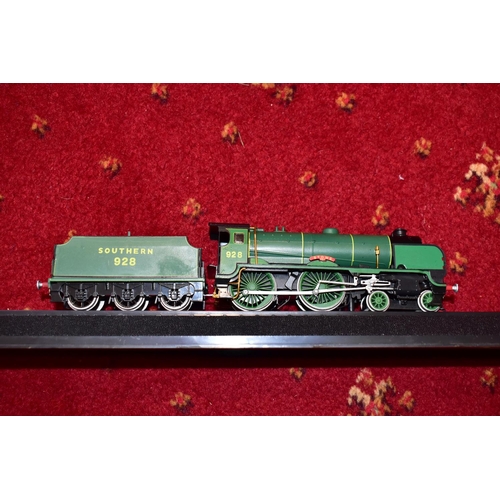 206 - A QUANTITY OF BOXED HORNBY RAILWAYS OO GAUGE ROLLING STOCK AND LINESIDE ACCESSORIES,  to include Rai... 