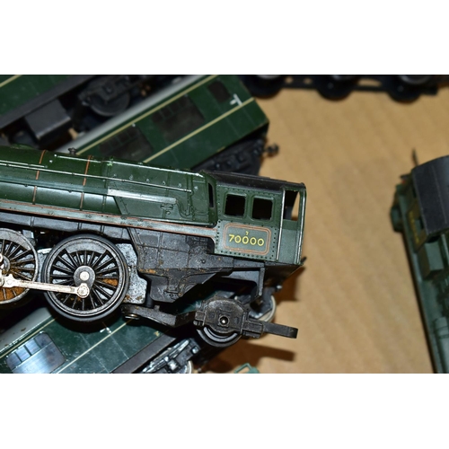 207 - AN UNBOXED ANBRICO OO GAUGE HAND BUILT CRAVENS CLASS 105 THREE CAR D.M.U., unnumbered in B.R. green ... 