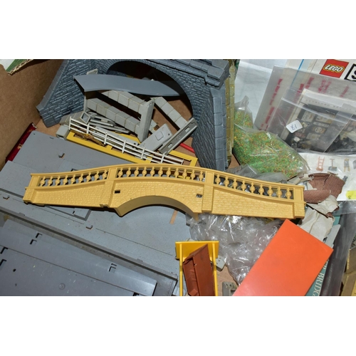 209 - A QUANTITY OF ASSORTED BOXED AND UNBOXED OO AND HO GAUGE LINESIDE AND SCENIC ACCESSORIES, to include... 