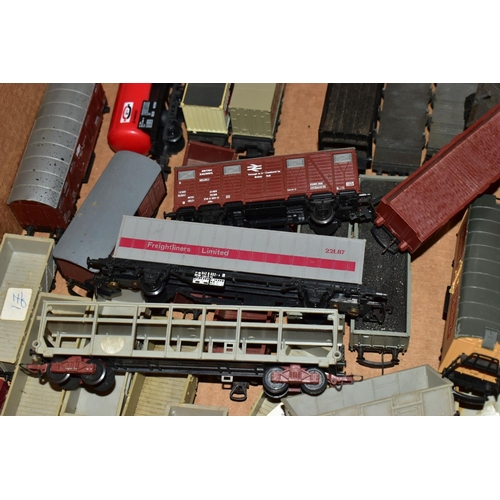 211 - A QUANTITY OF UNBOXED AND ASSORTED OO & HO GAUGE ROLLING STOCK, assorted items to include, Mainline,... 