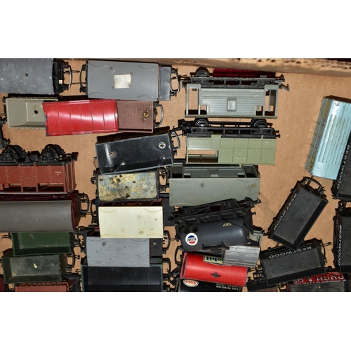 216 - A QUANTITY OF UNBOXED AND ASSORTED OO & HO GAUGE ROLLING STOCK, assorted items to include, Hornby Du... 