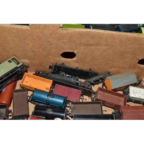 216 - A QUANTITY OF UNBOXED AND ASSORTED OO & HO GAUGE ROLLING STOCK, assorted items to include, Hornby Du... 