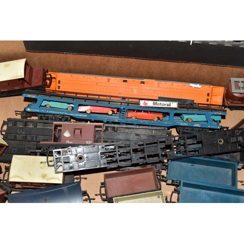 216 - A QUANTITY OF UNBOXED AND ASSORTED OO & HO GAUGE ROLLING STOCK, assorted items to include, Hornby Du... 