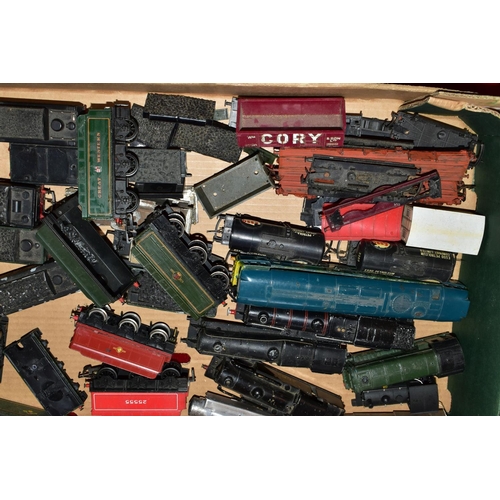 217 - A OO GAUGE LOCOMOTIVE AND TENDER BODY SCRAP YARD, assorted bodyshells to include Hornby Dublo, Bec a... 