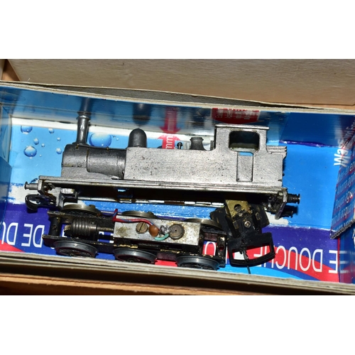 217 - A OO GAUGE LOCOMOTIVE AND TENDER BODY SCRAP YARD, assorted bodyshells to include Hornby Dublo, Bec a... 