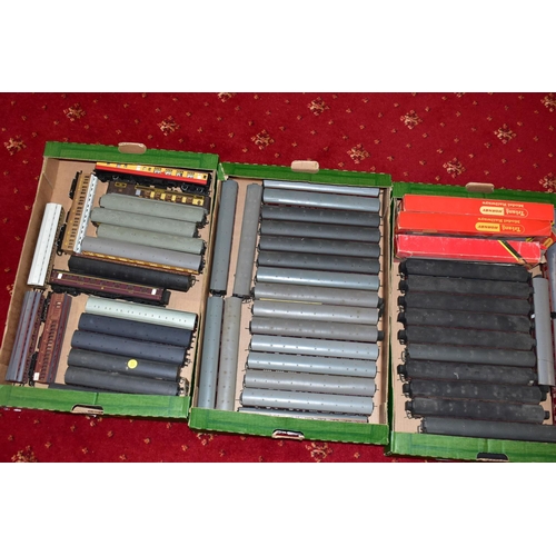 219 - A QUANTITY OF MAINLY UNBOXED OO GAUGE COACHING STOCK, Tri-ang, Tri-ang Hornby, Hornby and Lima, majo... 