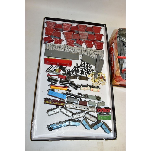 230 - A QUANTITY OF UNBOXED AND ASSORTED LONE STAR OOO N GAUGE MODEL RAILWAY ITEMS, all are push-along ite... 