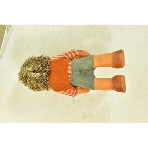 433 - A PAIR OF VINTAGE STEIFF MUCKI AND MACKI HEDGEHOG FIGURES, both with swing tags, both appear complet... 