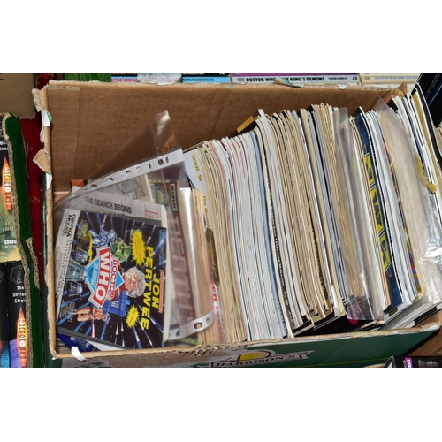 438 - A COLLECTION OF ASSORTED DOCTOR WHO BOOKS, MAGAZINES AND EPHEMERA, books include paperback and hardb... 