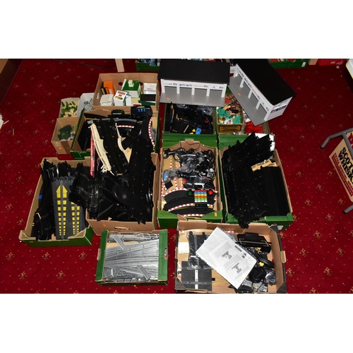 439 - A LARGE COLLECTION OF SCALEXTRIC ACCESSORIES AND TRACK, to include Pits and other trackside building... 