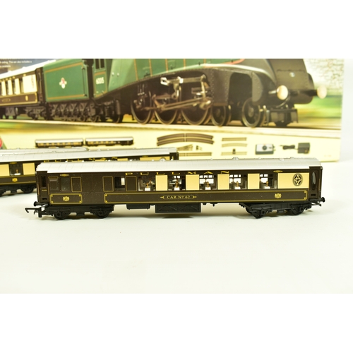 231 - A BOXED HORNBY RAILWAYS OO GAUGE YORKSHIRE PULLMAN TRAIN SET, No.R1136, comprising A4 class locomoti... 