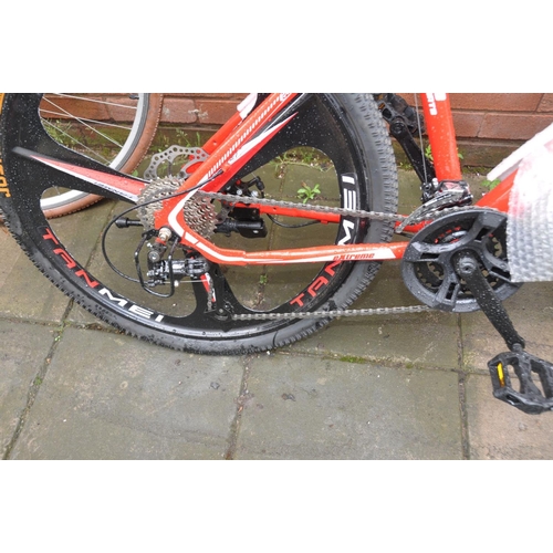 1219 - A BRAND NEW WITH TRANSIT PROTECTION EXTREME MOUNTAIN BIKE with alloy wheels, 27 speed Sun Run gears,... 