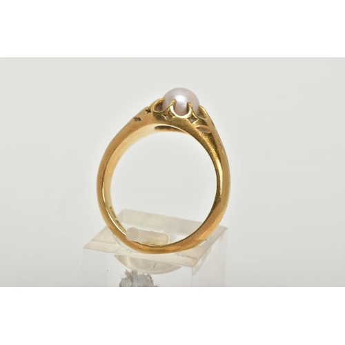 1 - AN EARLY 20TH CENTURY GOLD, CULTURED PEARL RING, a heavy yellow gold tapered ring, set with a white ... 