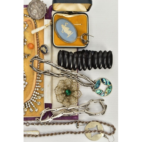 151 - A BAG OF ASSORTED JEWELLERY, to include various pieces of silver and white metal jewellery such as a... 