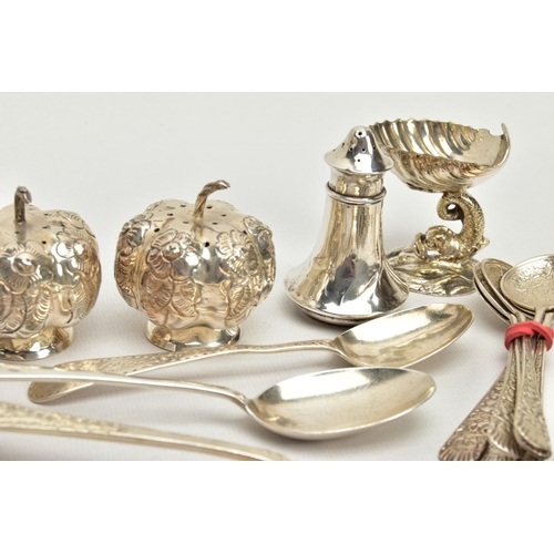 171 - AN ASSORTMENT OF SILVER CUTLERY AND WHITE METAL ITEMS, to include an old English bright cut matching... 