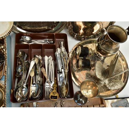 196 - A BOX OF ASSORTED WHITE METAL WARE AND OTHER ITEMS, to include a wooden display rack with collectabl... 