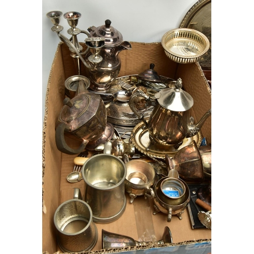 196 - A BOX OF ASSORTED WHITE METAL WARE AND OTHER ITEMS, to include a wooden display rack with collectabl... 