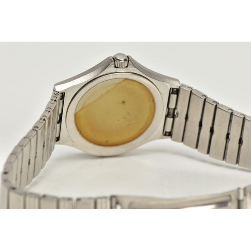 234 - A GENTS 'J W BENSON' QUARTZ WRISTWATCH, round silver dial signed 'J W Benson, Aquamaster Quartz', ba... 