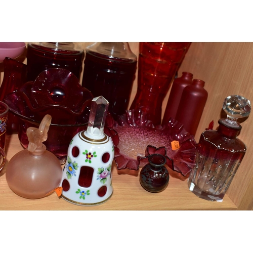 507 - A COLLECTION OF 19TH AND 20TH CENTURY COLOURED GLASSWARE, MOSTLY CRANBERRY AND RUBY, includes a case... 