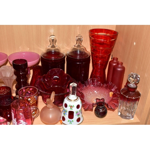 507 - A COLLECTION OF 19TH AND 20TH CENTURY COLOURED GLASSWARE, MOSTLY CRANBERRY AND RUBY, includes a case... 