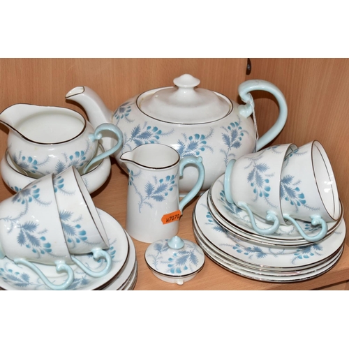 528 - AN AYNSLEY 'LAS PALMAS' PATTERN FORTY EIGHT PIECE TEA SET, comprising a tea pot and replacement lid,... 