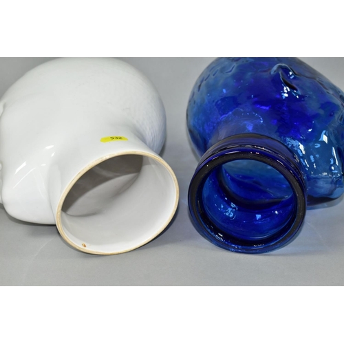 532 - TWO DECORATIVE DISPLAY HEADS IN BLUE GLASS AND WHITE GLAZED CERAMIC, heights 30cm and 27cm (2) (Cond... 