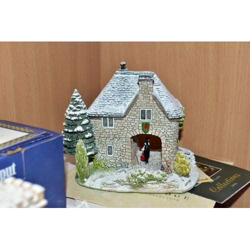 547 - SEVENTEEN BOXED LILLIPUT LANE SCULPTURES FROM VARIOUS CHRISTMAS/SPECIAL COLLECTIONS, with deeds exce... 