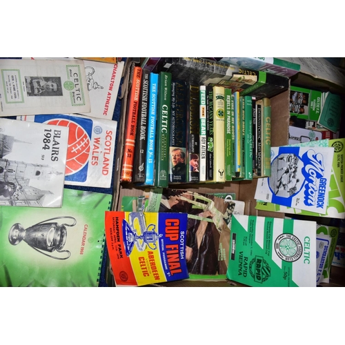 601 - FOOTBALL MEMORABILIA, a collection of books, match programmes and miscellaneous items mainly relatin... 