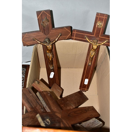 611 - SIX WOODEN CRUCIFIXES WITH METAL AND RESIN CHRIST FIGURES, approximate height of tallest 35cm