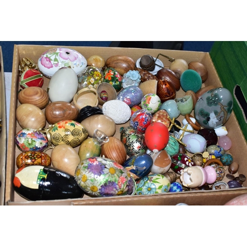 620 - FOUR BOXES OF DECORATIVE EGG ORNAMENTS, approximately one hundred and forty eggs to include polished... 