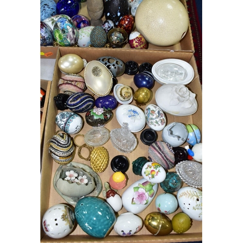 620 - FOUR BOXES OF DECORATIVE EGG ORNAMENTS, approximately one hundred and forty eggs to include polished... 