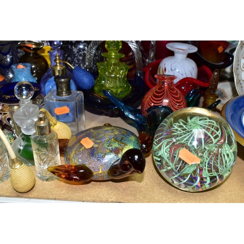 680 - A LARGE GROUP OF COLOURED GLASSWARES, approximately fifty pieces to include a boxed Fenton green pea... 