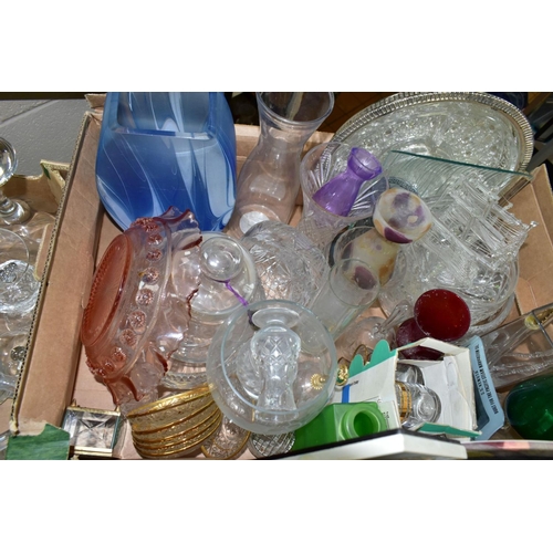 750 - FOUR BOXES AND LOOSE CERAMICS AND GLASSWARES, to include a boxed set of four Next Platinum Drizzle w... 