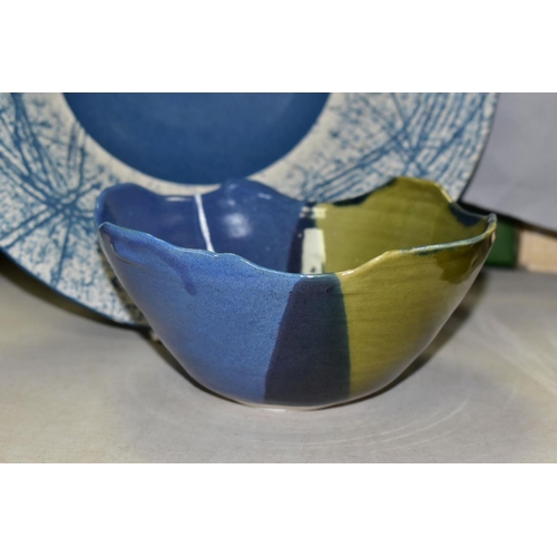 779 - LOUISE DARBY (b.1957) A STUDIO POTTERY FRUIT BOWL, with blue field, stamped to base of rim, diameter... 