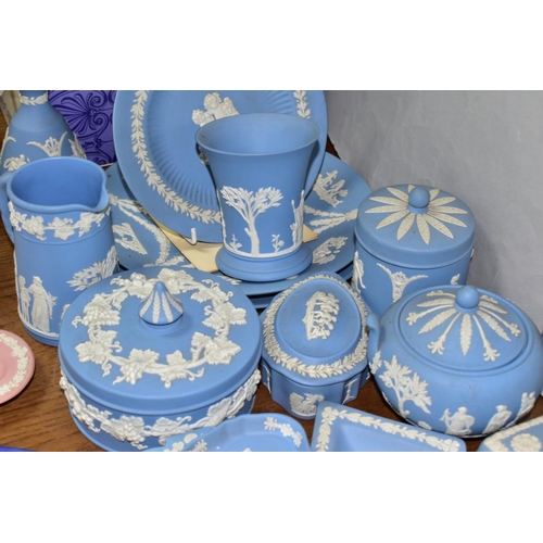 800 - A COLLECTION OF WEDGWOOD PALE BLUE JASPERWARE, nineteen pieces comprising a boxed 1981 Royal Wedding... 