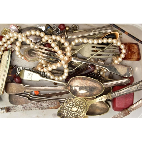 125 - A BOX OF ASSORTED ITEMS, to include a gilt bracelet, set with five oval goldstone stones, an assortm... 