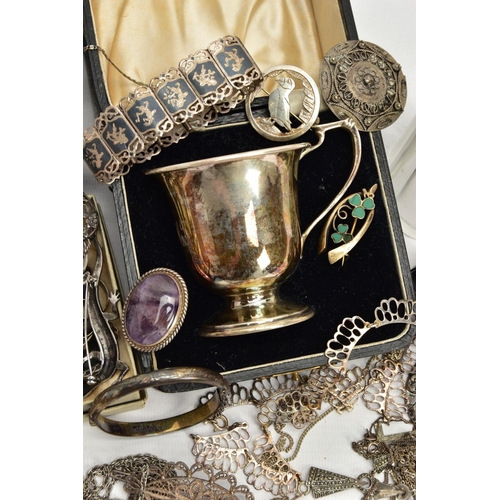 133 - A SELECTION OF SILVER AND WHITE METAL ITEMS, to include a cased silver christening cup, bell shape w... 