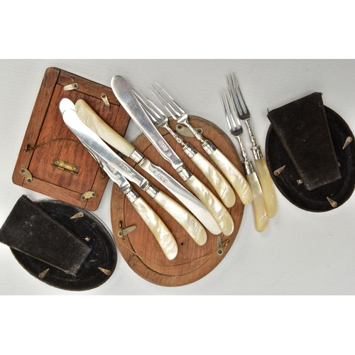 138 - A BOX OF ASSORTED SILVERWARE, to include a set of four silver knives and forks, fitted with mother o... 