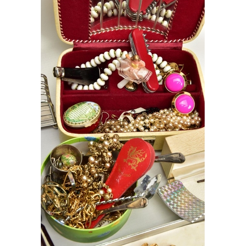 143 - A BOX OF ASSORTED COSTUME JEWELLERY, to include a Christian Dior gold tone and imitation pearl neckl... 