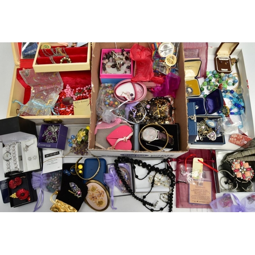 160 - A BOX OF ASSORTED COSTUME JEWELLERY AND ITEMS, to include a small cream jewellery box with costume j... 