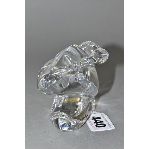 440 - A BACCARAT CLEAR GLASS MODEL OF A SWAN PREENING, etched mark to the base, height 7cm x length 11cm (... 