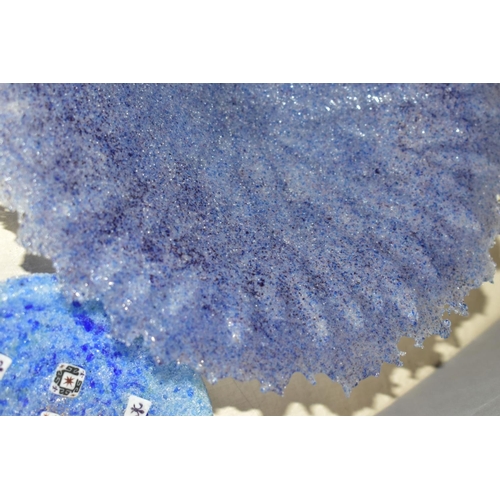 463 - FIVE PIECES OF STUDIO GLASS, including a Jane Flanagan textured blue glass dish with rough edge, dia... 