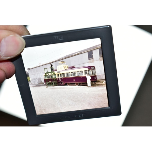 496 - SLIDES, a collection of several hundred photographic / negative slides (some glass) of transport, pu... 