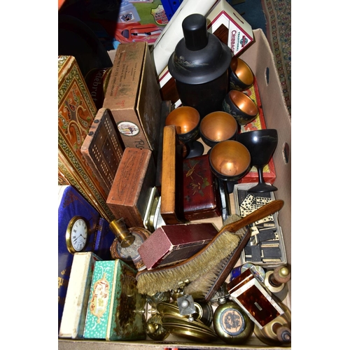 502 - A BOX AND LOOSE METALWARES, TREEN AND SUNDRY ITEMS, to include a mid-twentieth century black lacquer... 