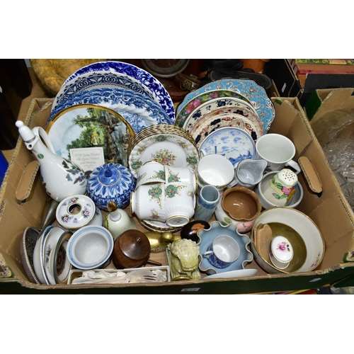 537 - FOUR BOXES OF CERAMICS, GLASS, BOOKS, COLLECTABLES AND LOOSE PICTURES, including a Wedgwood Florenti... 