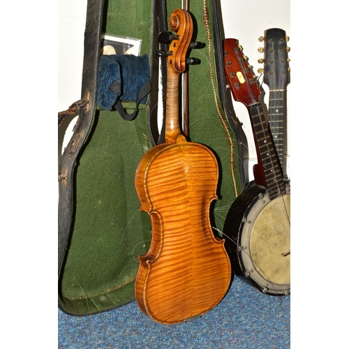 581 - THREE STRINGED INSTRUMENTS, comprising two unbranded banjolins, approximate lengths 58cm and 54cm an... 