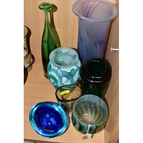 589 - A COLLECTION OF STUDIO GLASS ETC, to comprising a Wallace and Sanders green striped vase signed and ... 