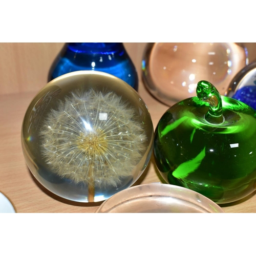 594 - A COLLECTION OF MODERN GLASS PAPERWEIGHTS, comprising a blue pear, green apple, round paperweight wi... 